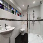 (13) Bed 1 ensuite