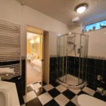 (14) Bed 2 ensuite a